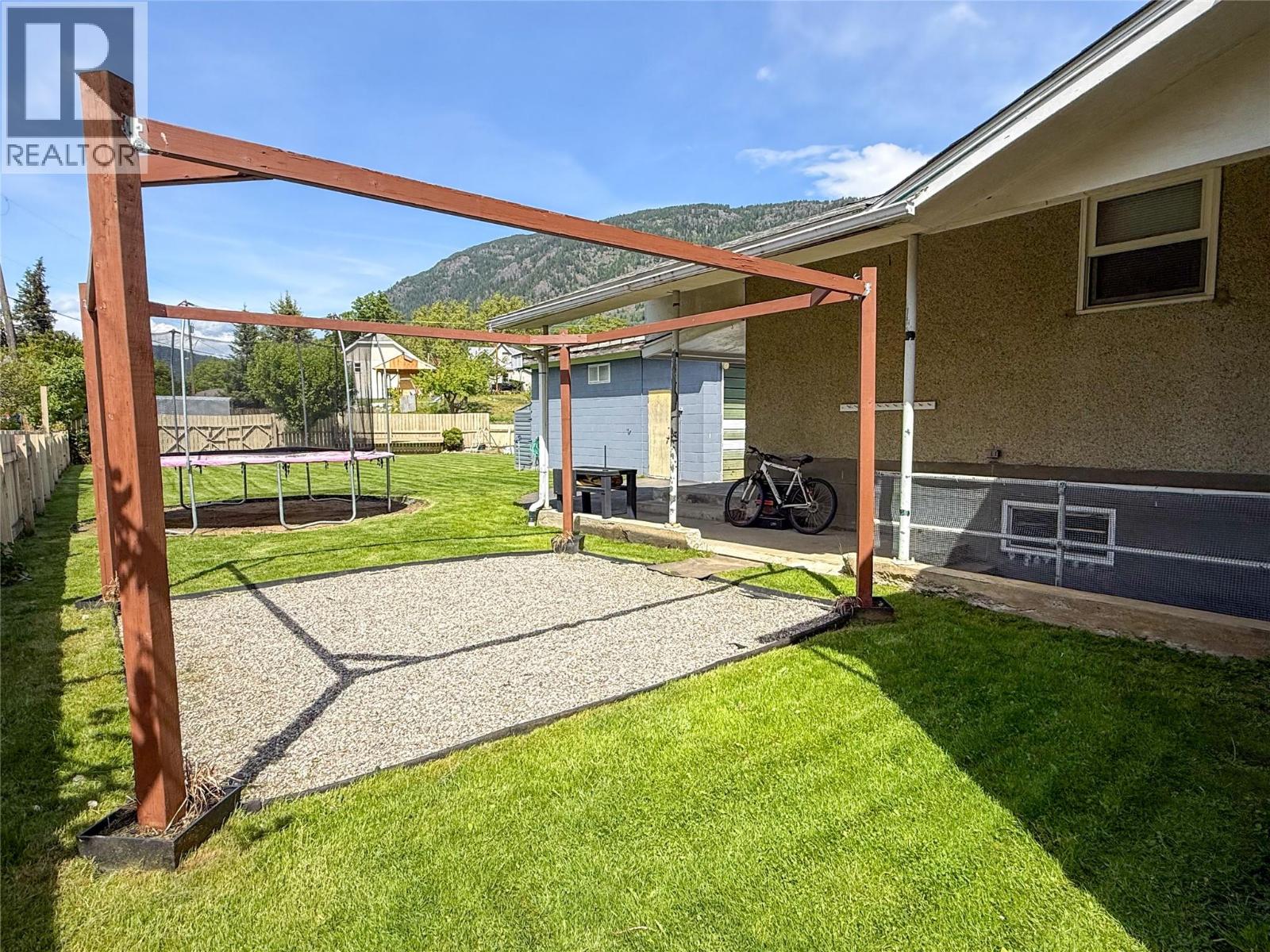 157 Crescent Street, Castlegar