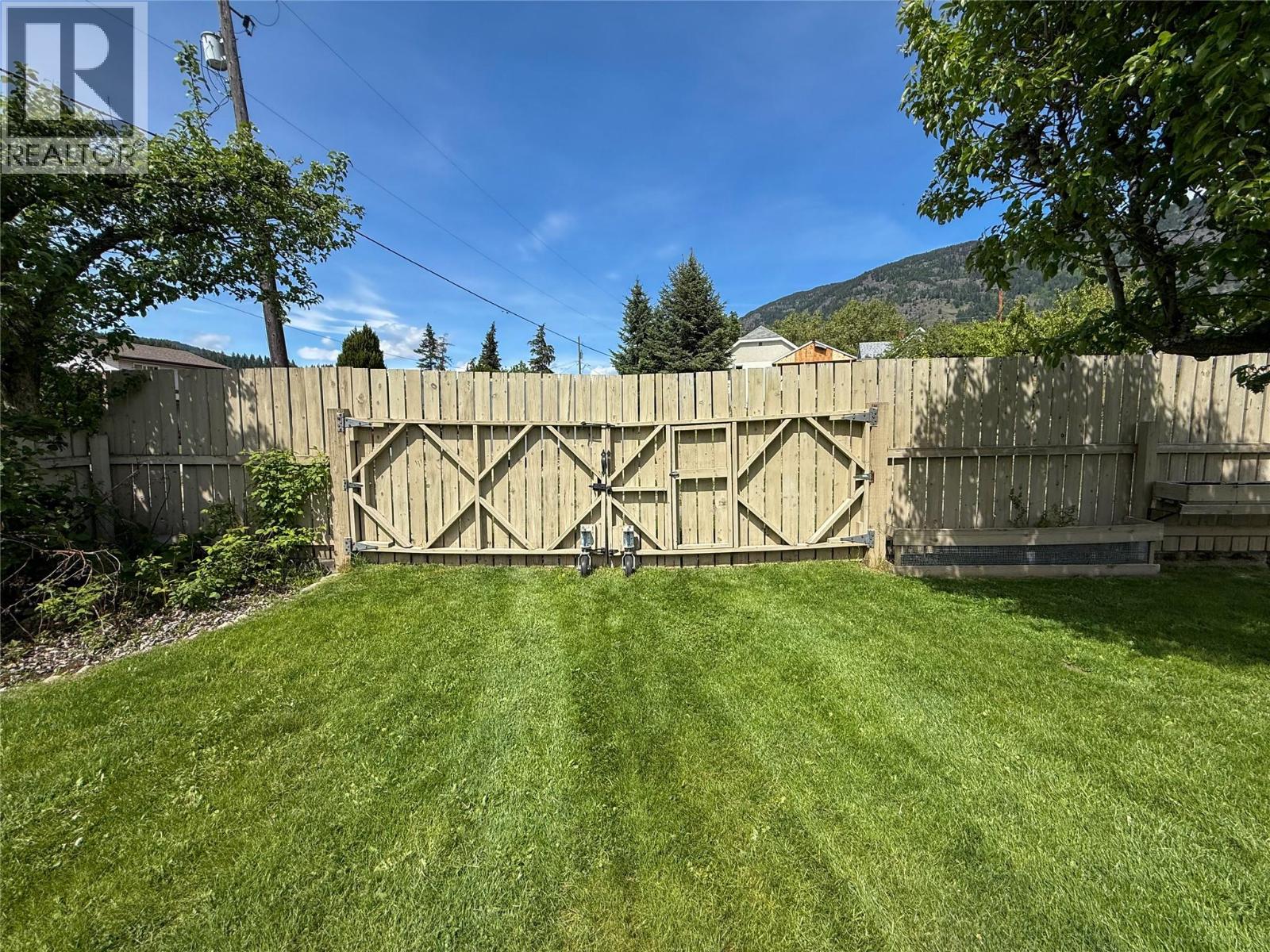 157 Crescent Street, Castlegar
