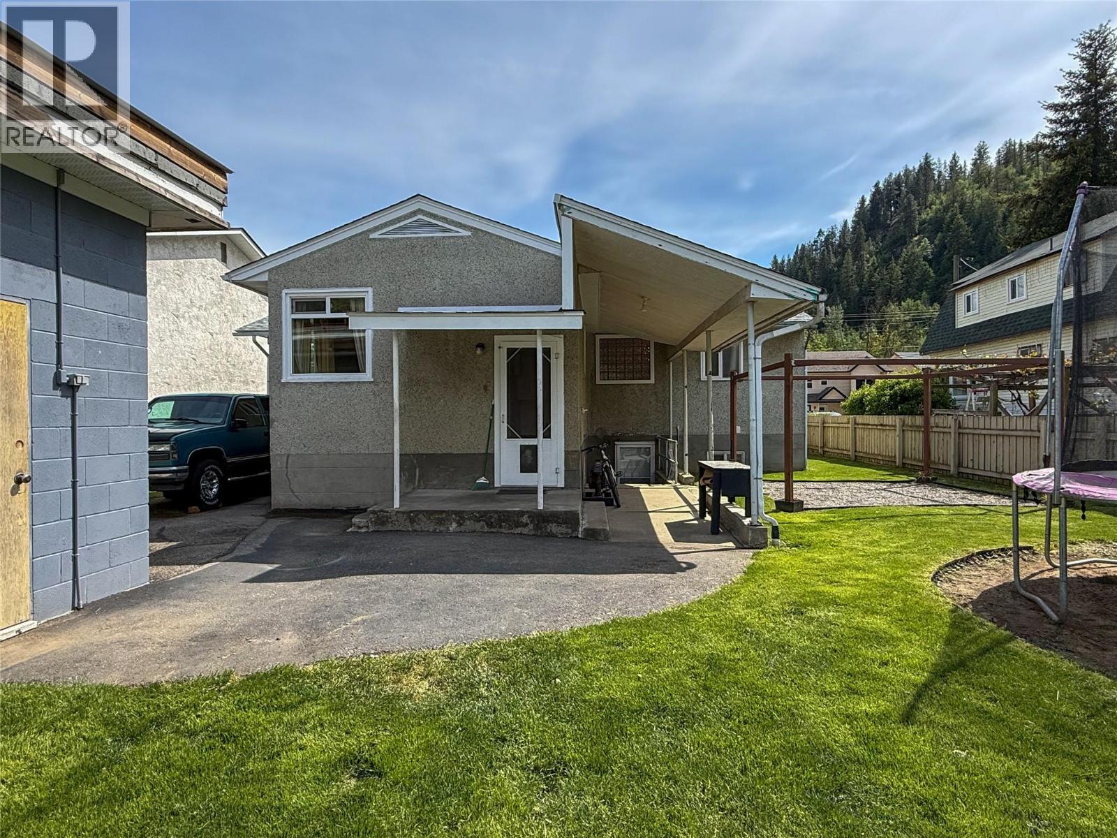 157 Crescent Street - 70