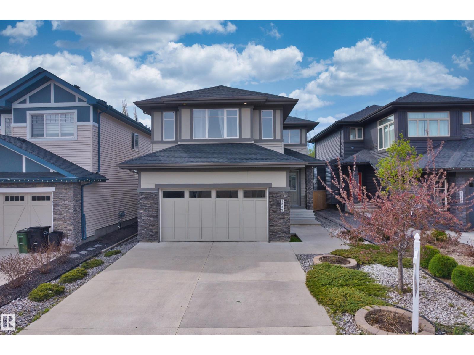 2036 AINSLIE LINK LI SW - 1