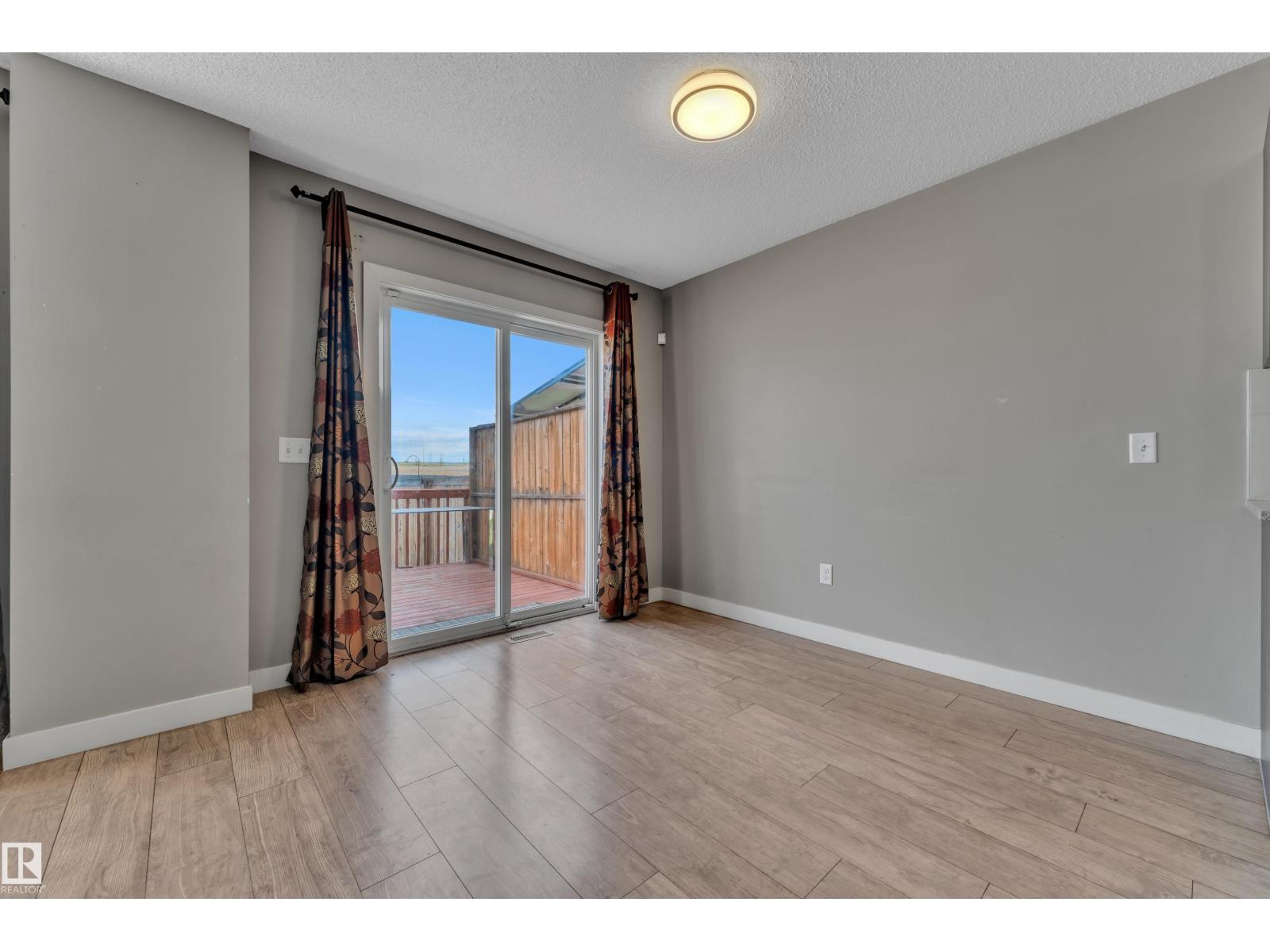 3319 11 AV NW - 15