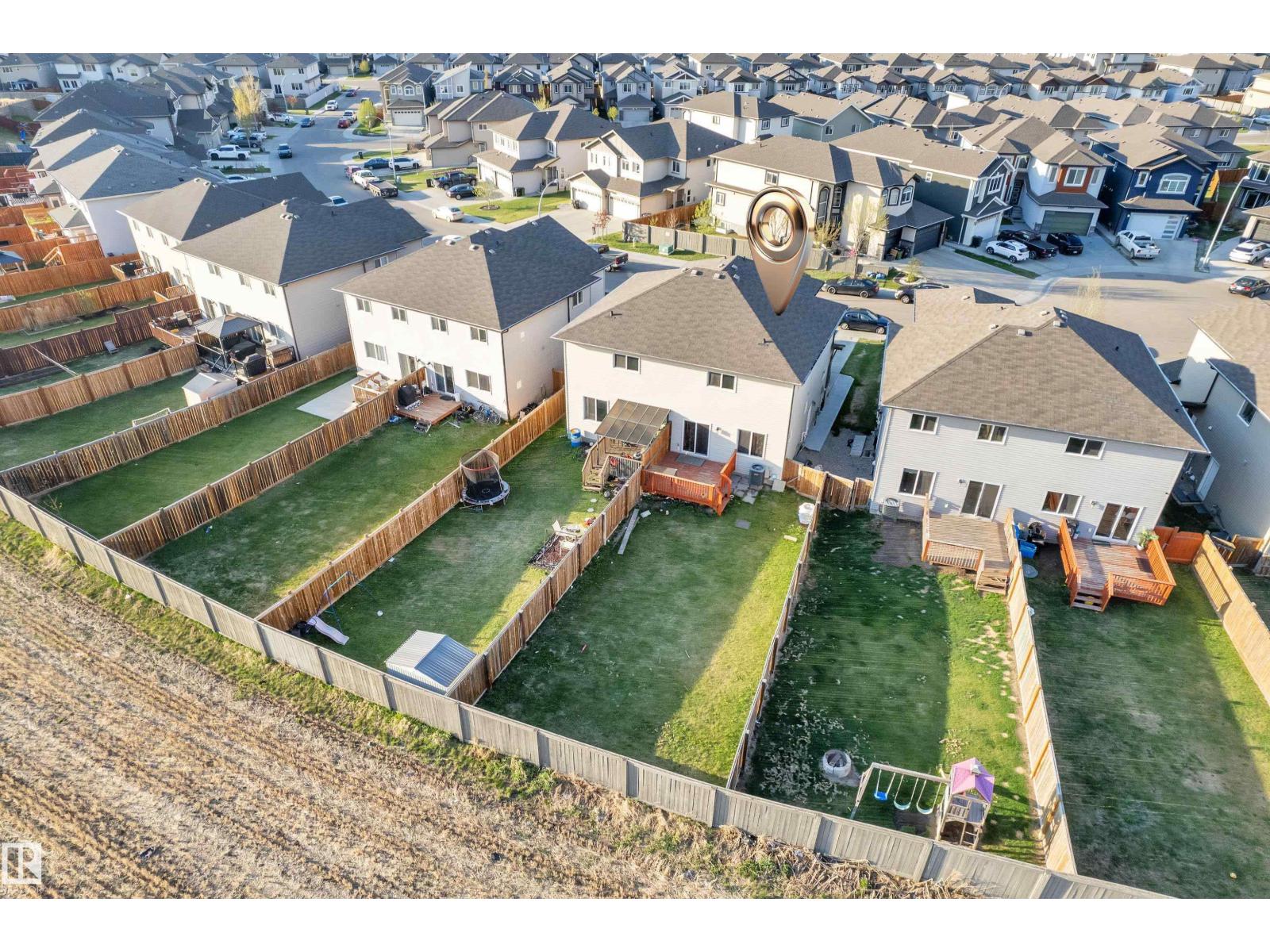 3319 11 AV NW - 42