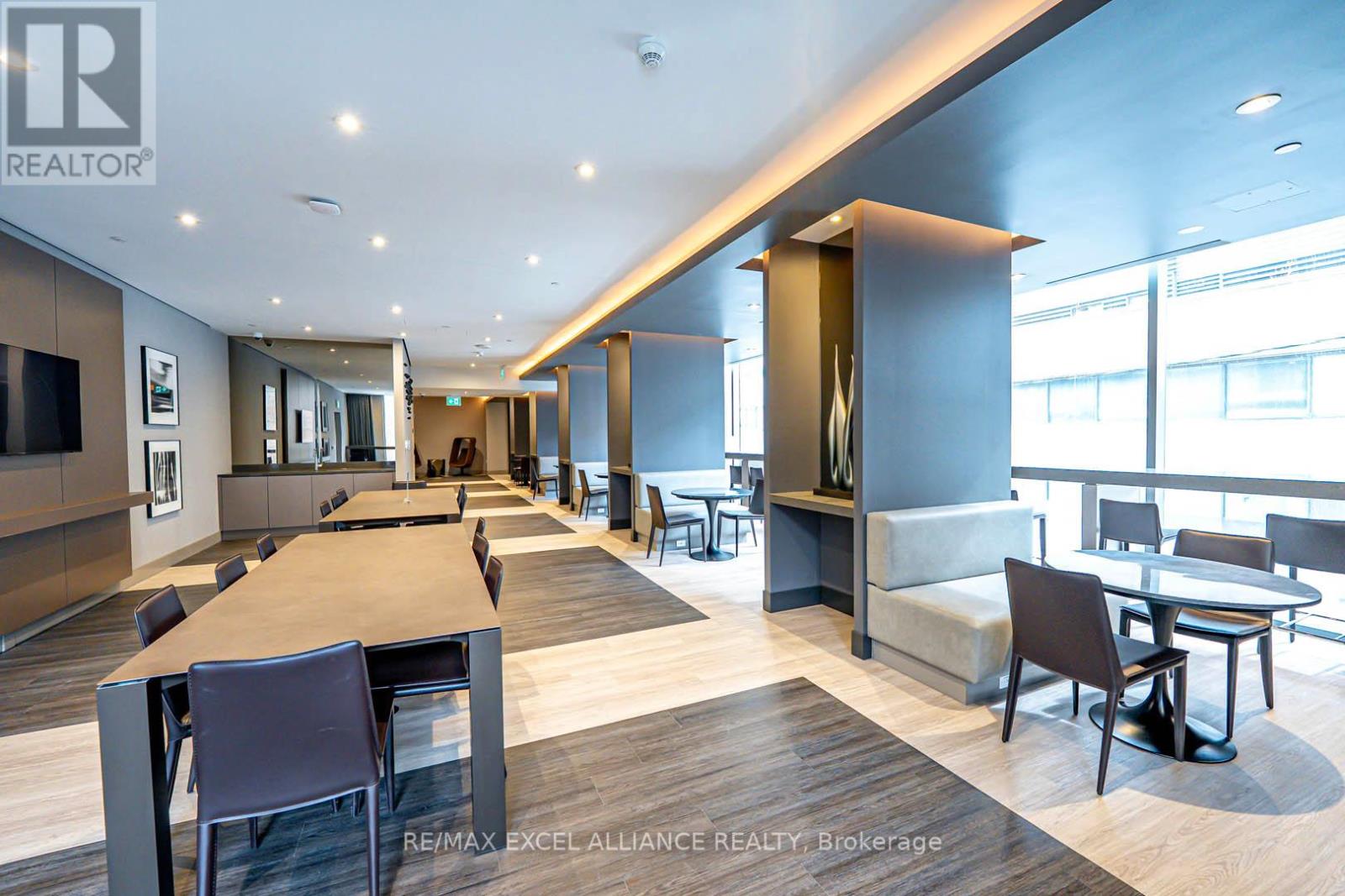 1002- 8 Cumberland Street, Toronto, ON photo 44