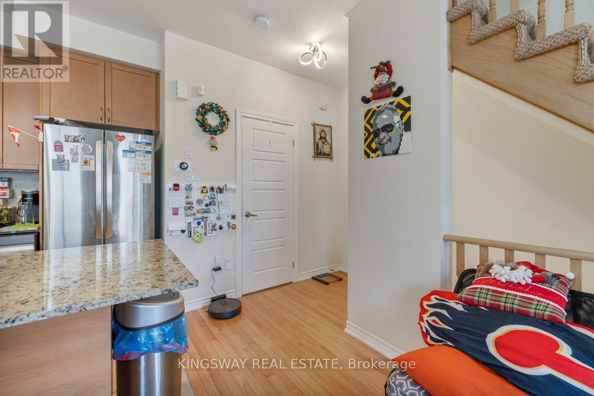 #95 165 HAMPSHIRE WAY - 23