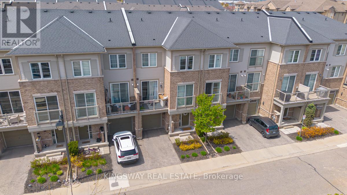 #95 165 HAMPSHIRE WAY - 2