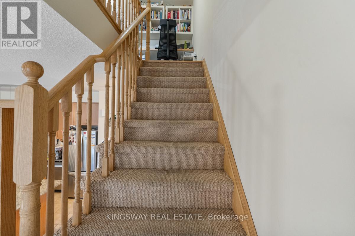 #95 165 HAMPSHIRE WAY - 27