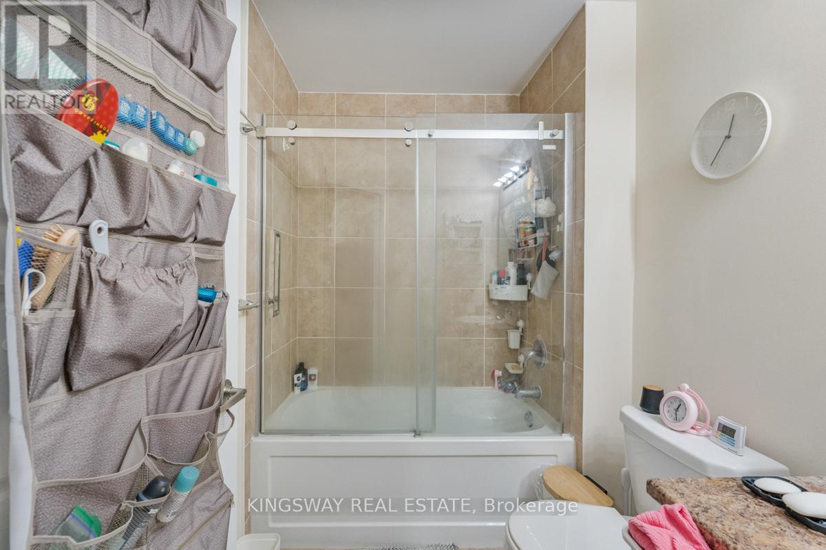 #95 165 HAMPSHIRE WAY - 31