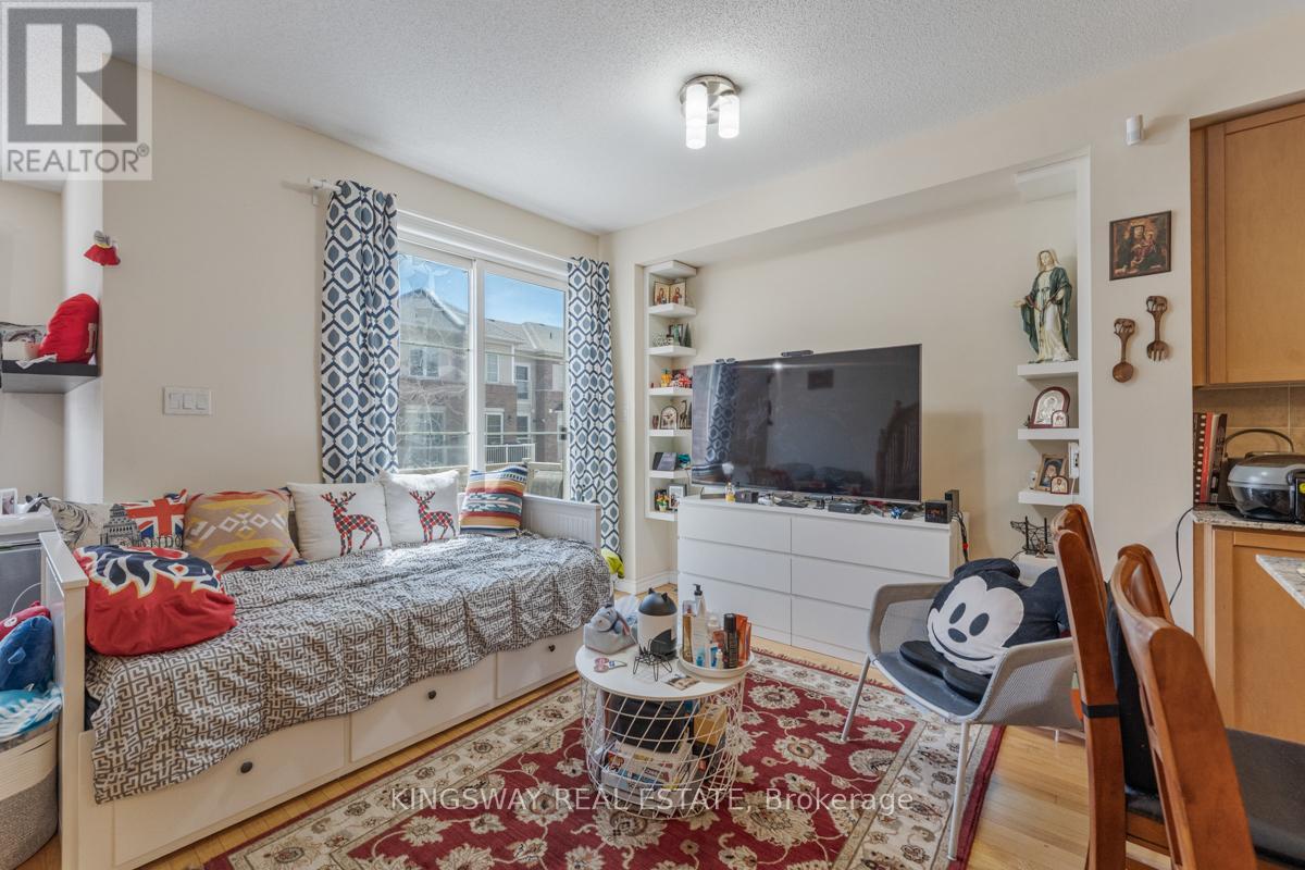 #95 165 HAMPSHIRE WAY - 9