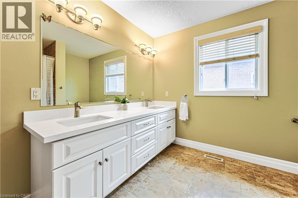 455 WESTCROFT Drive, Waterloo, Ontario, N2T3A1 — Photo 50