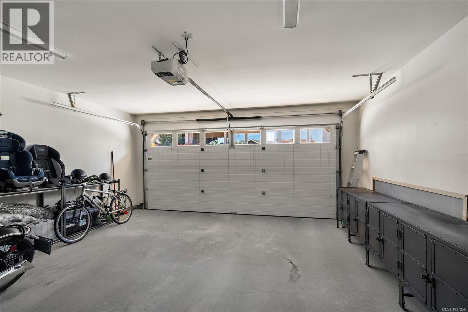 702 6880 Wallace Dr, Central Saanich