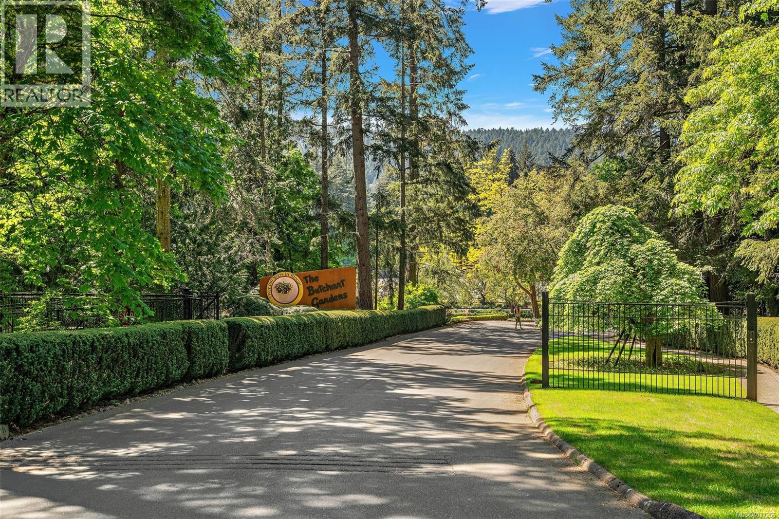 702 6880 Wallace Dr, Central Saanich