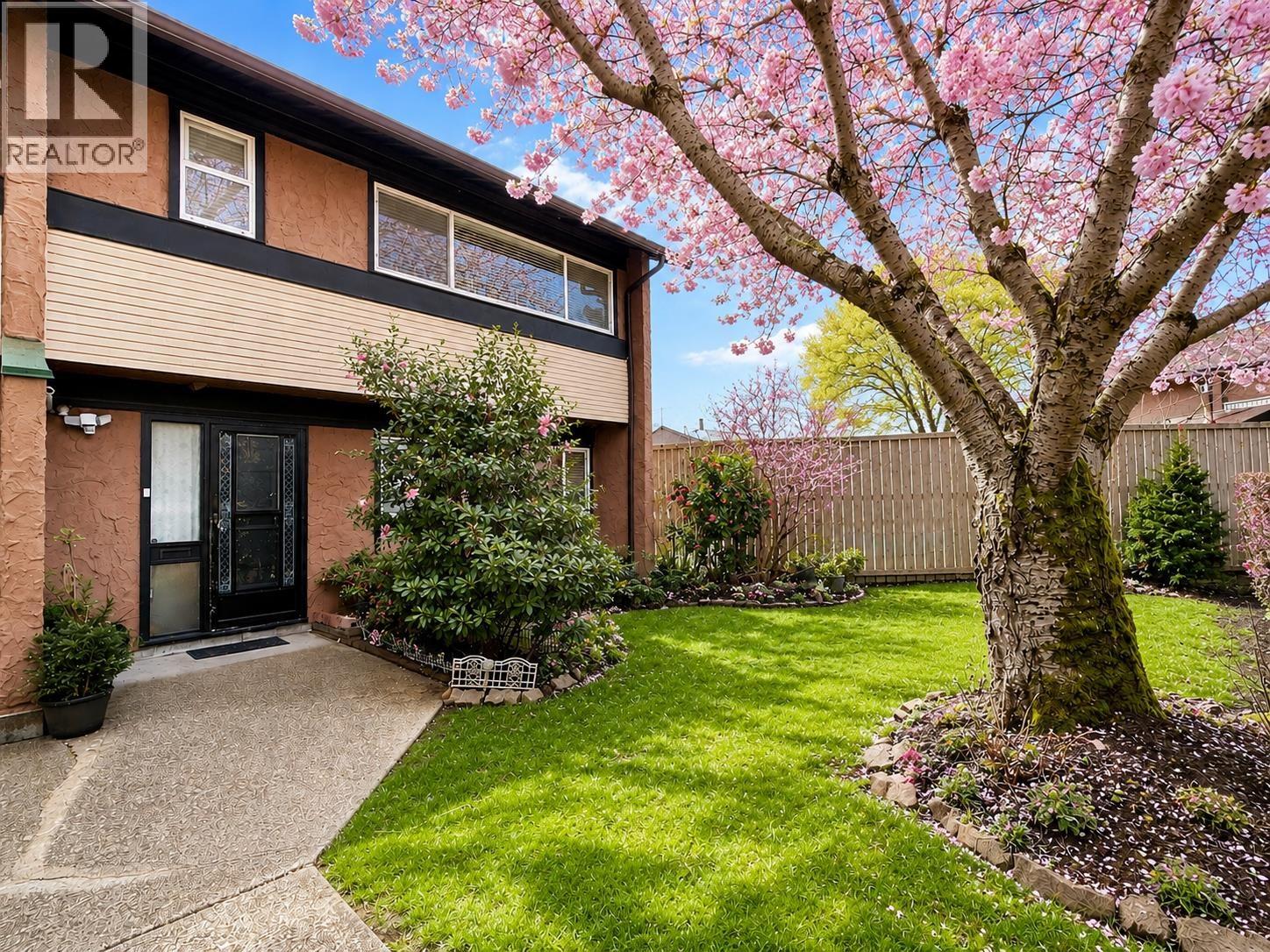 27 10011 SWINTON Crescent - main photo