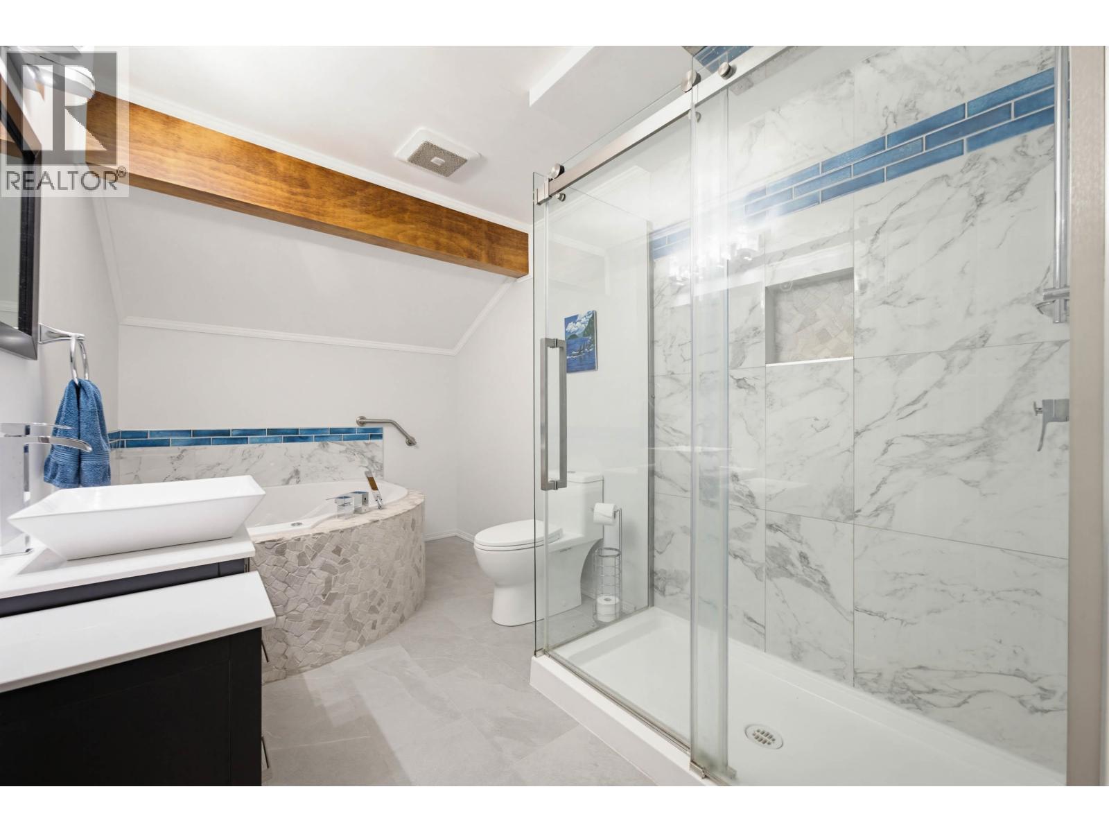 320 CORNELL WAY, Port Moody