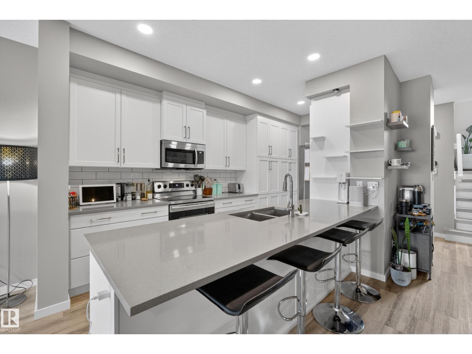 276 Rolston WD — photo 11