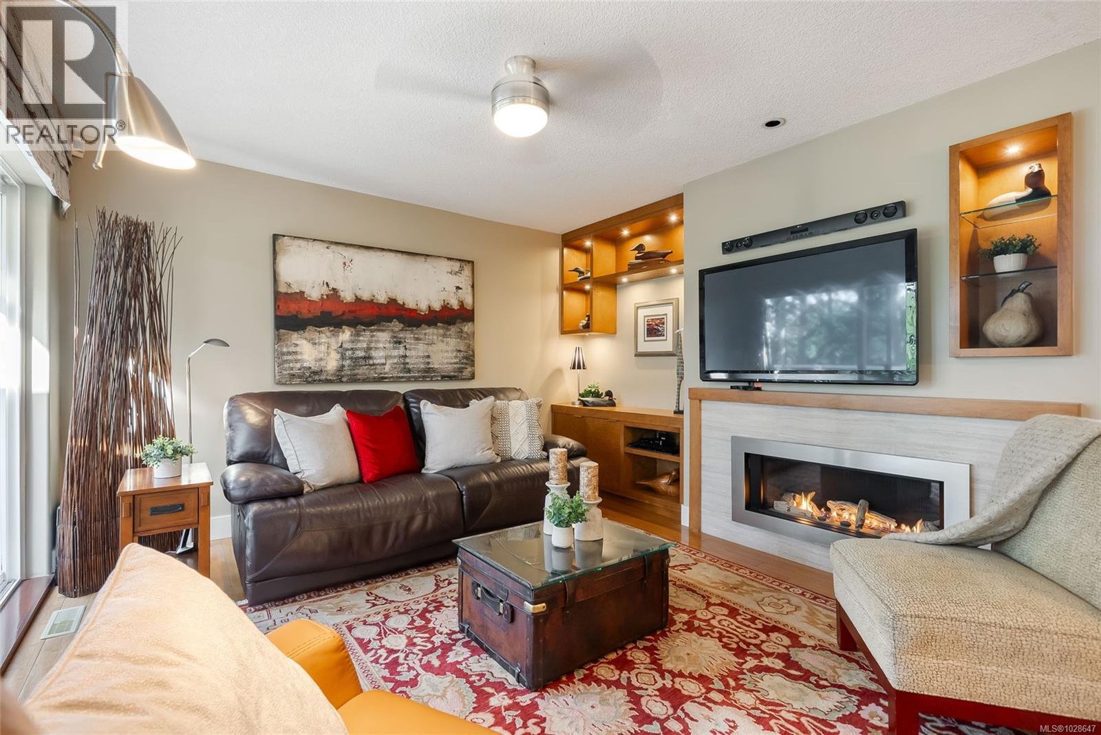 3720 Dolphin Dr - 6