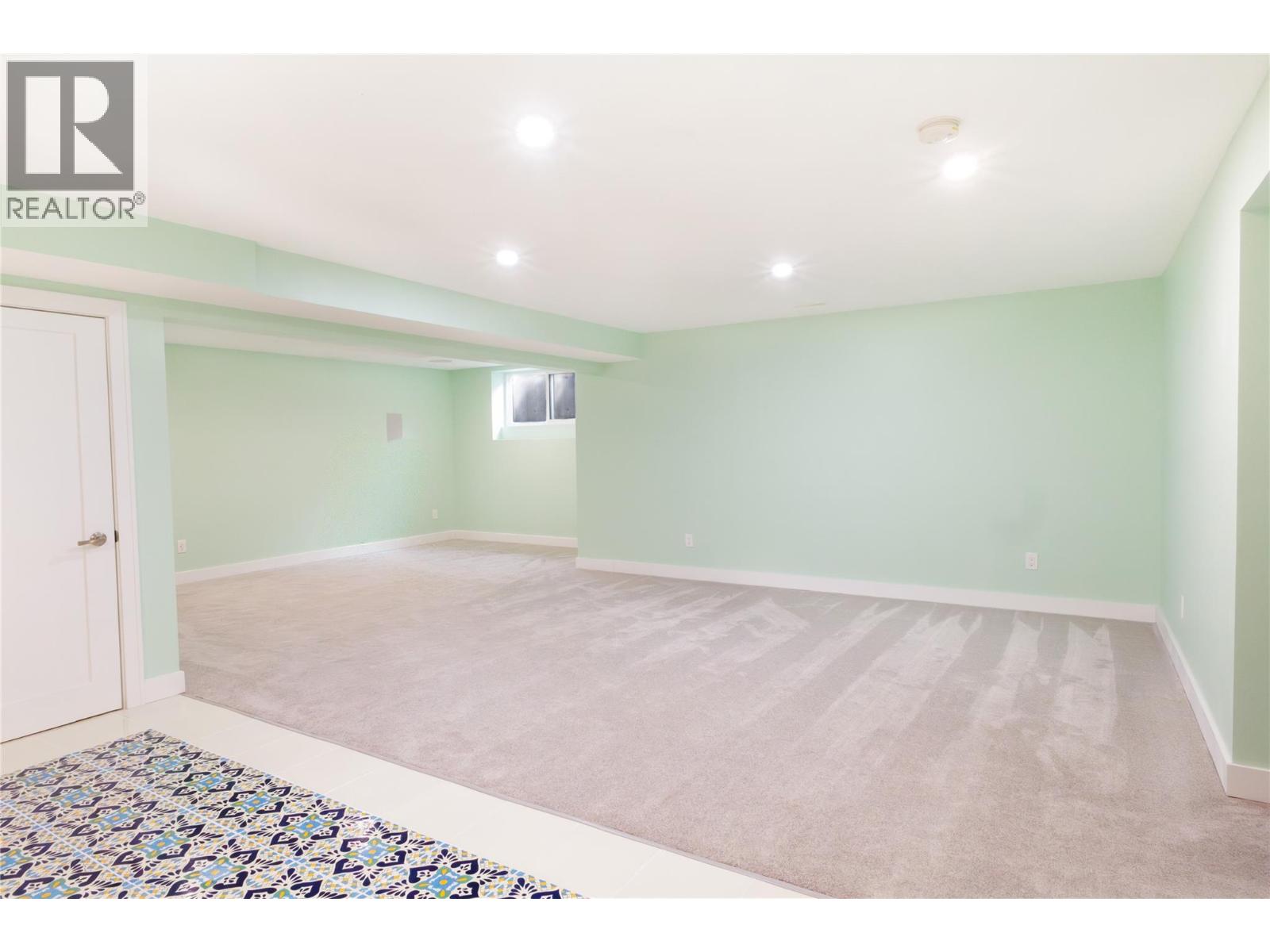 #228 641 Shuswap Road - 30