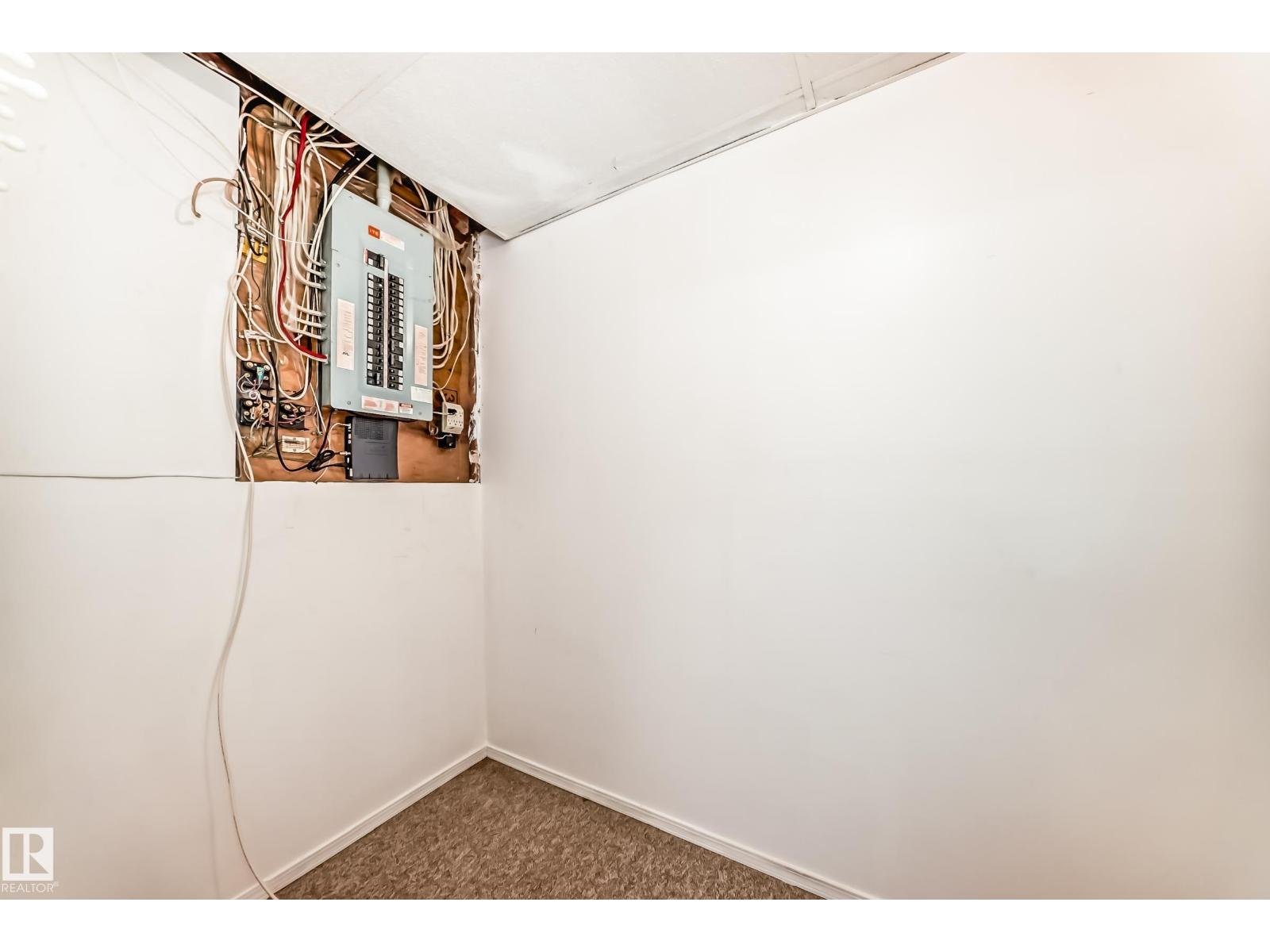 5927 189 ST NW - 43