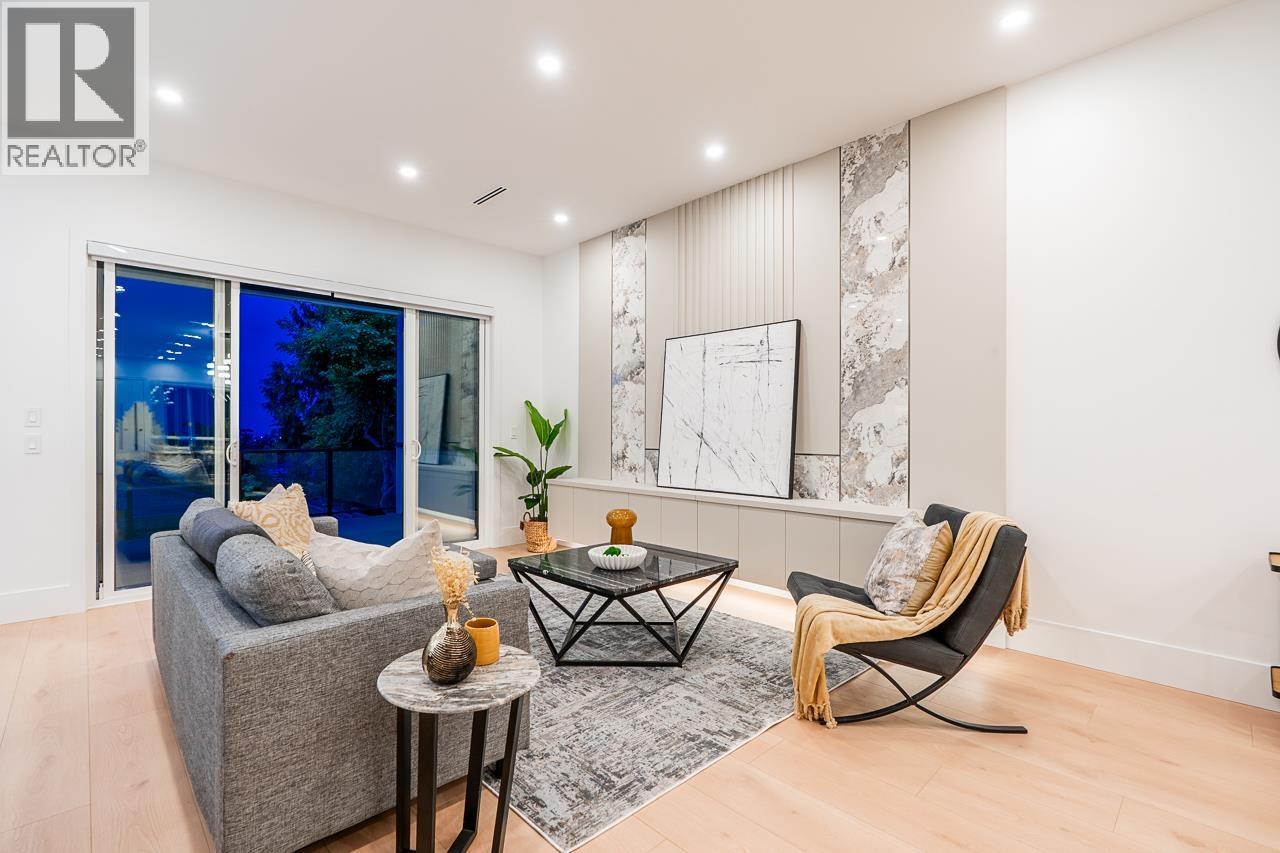 2 4278 WATLING STREET, Burnaby