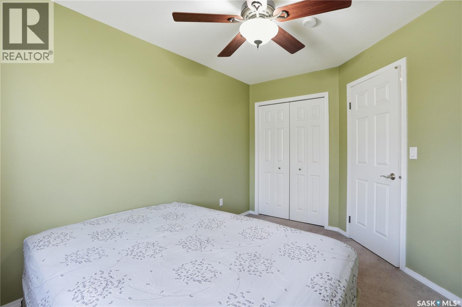 #18 410 Keevil CRESCENT - 25