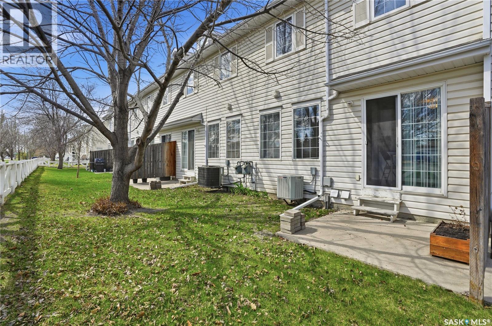 #18 410 Keevil CRESCENT - 36