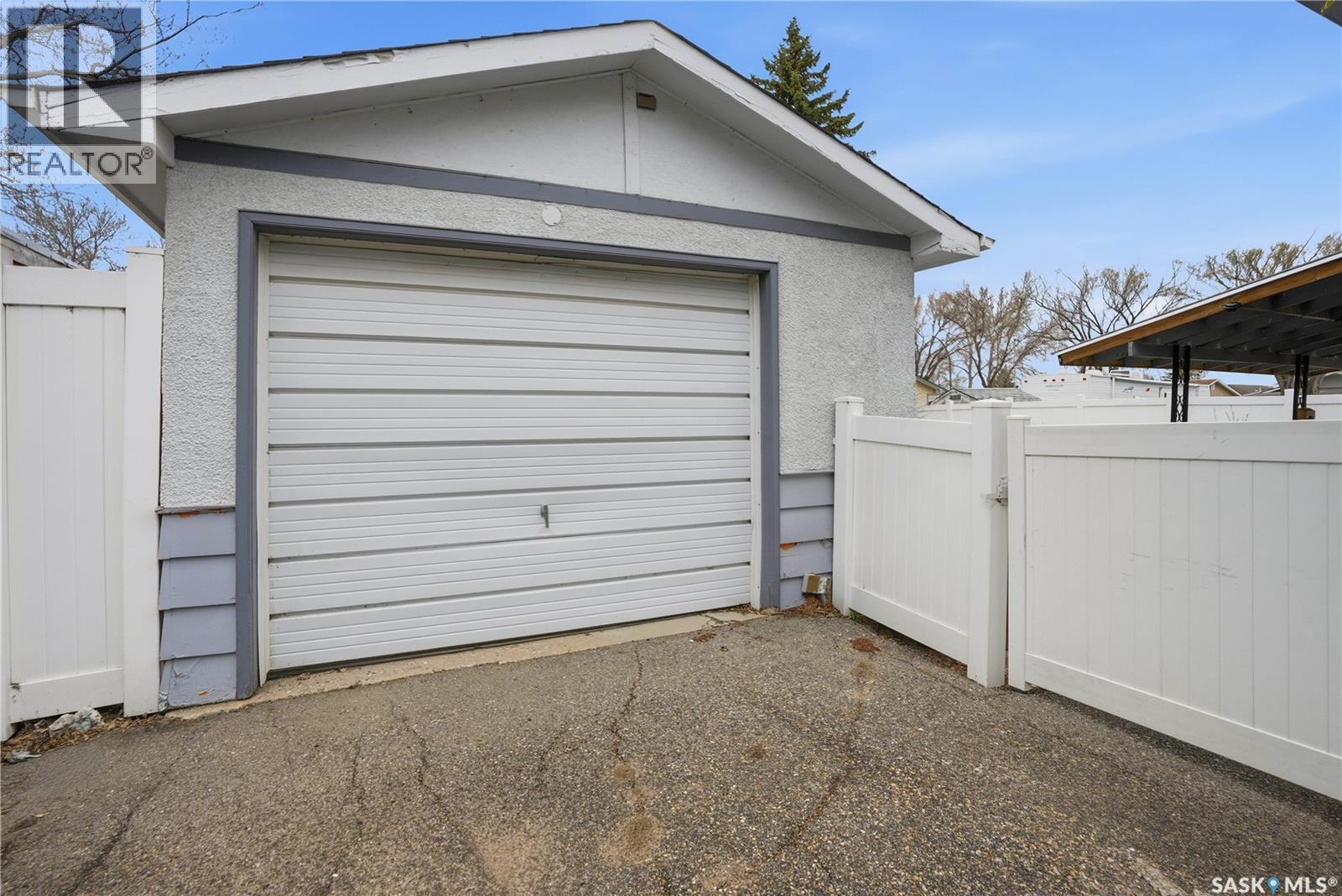 219 Nagel CRESCENT - 28