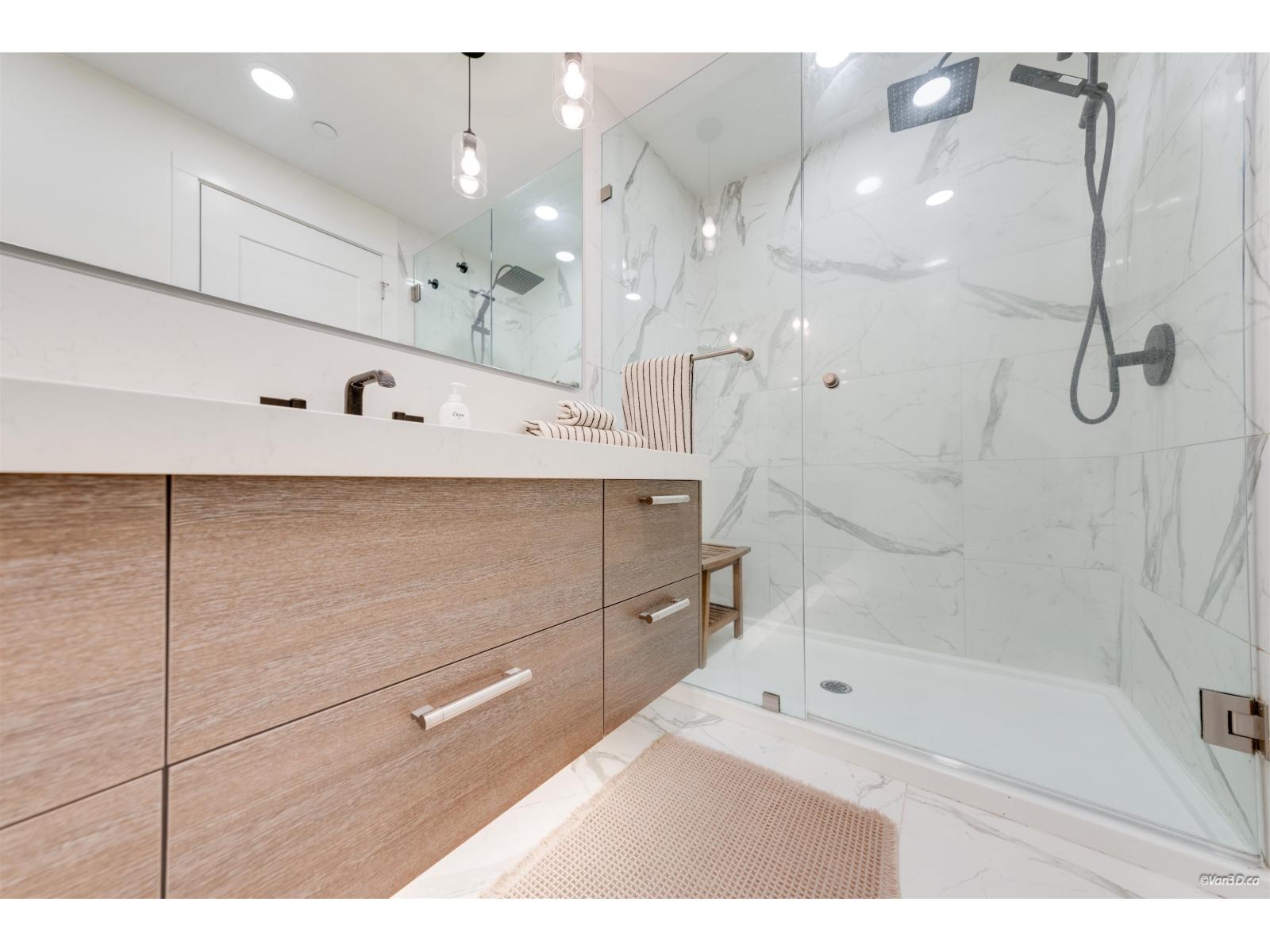 102 33540 MAYFAIR AVENUE, Abbotsford