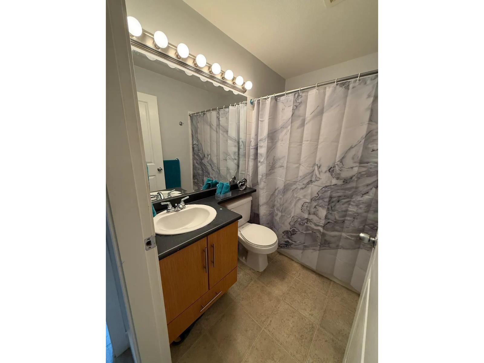 33 20460 66 AVENUE, Langley