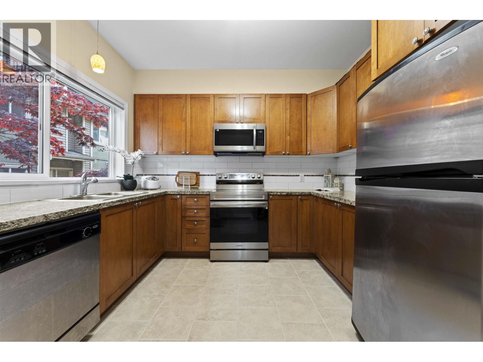 13 621 LANGSIDE AVENUE, Coquitlam