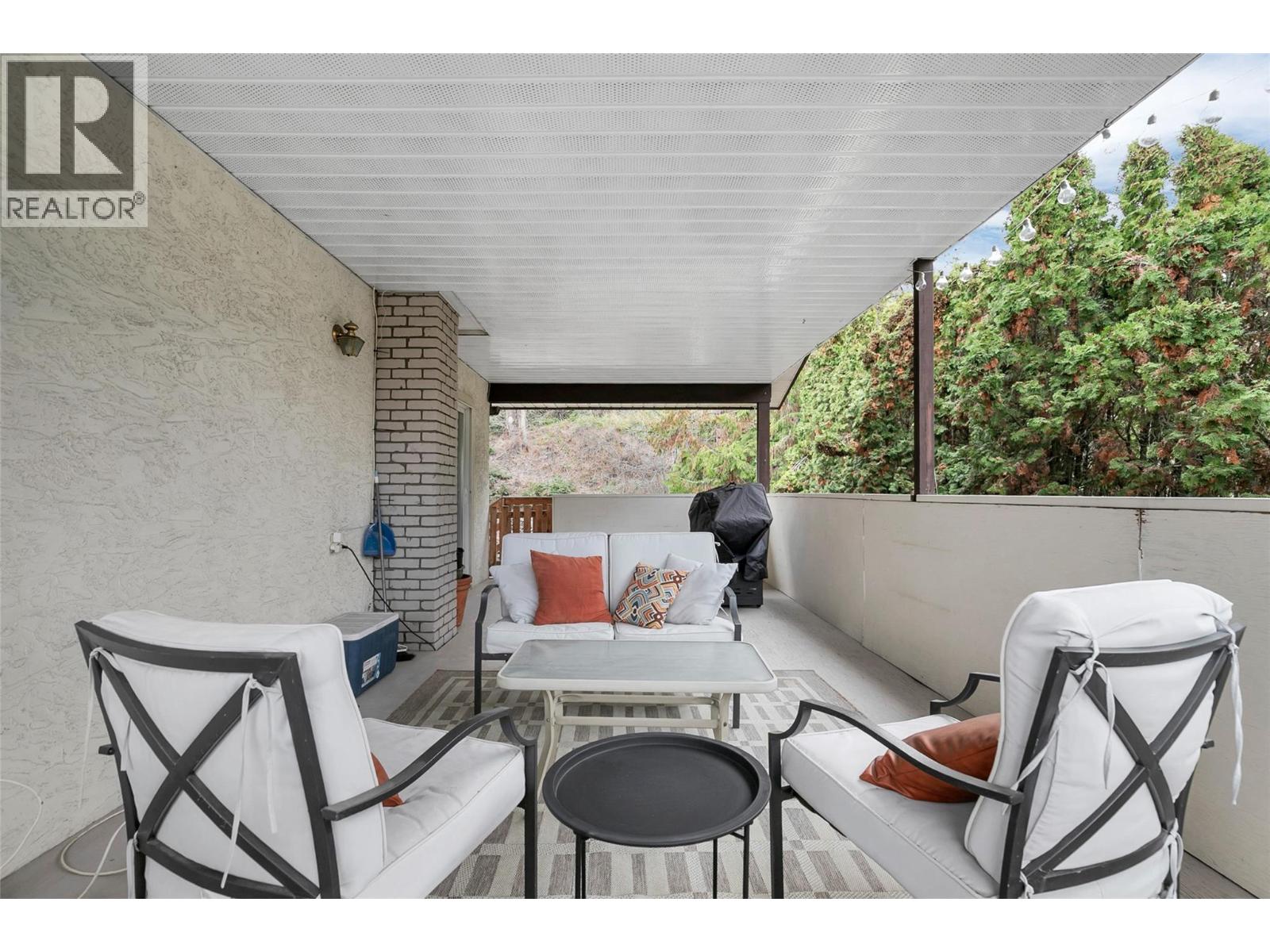 805 Camelia Road - 23