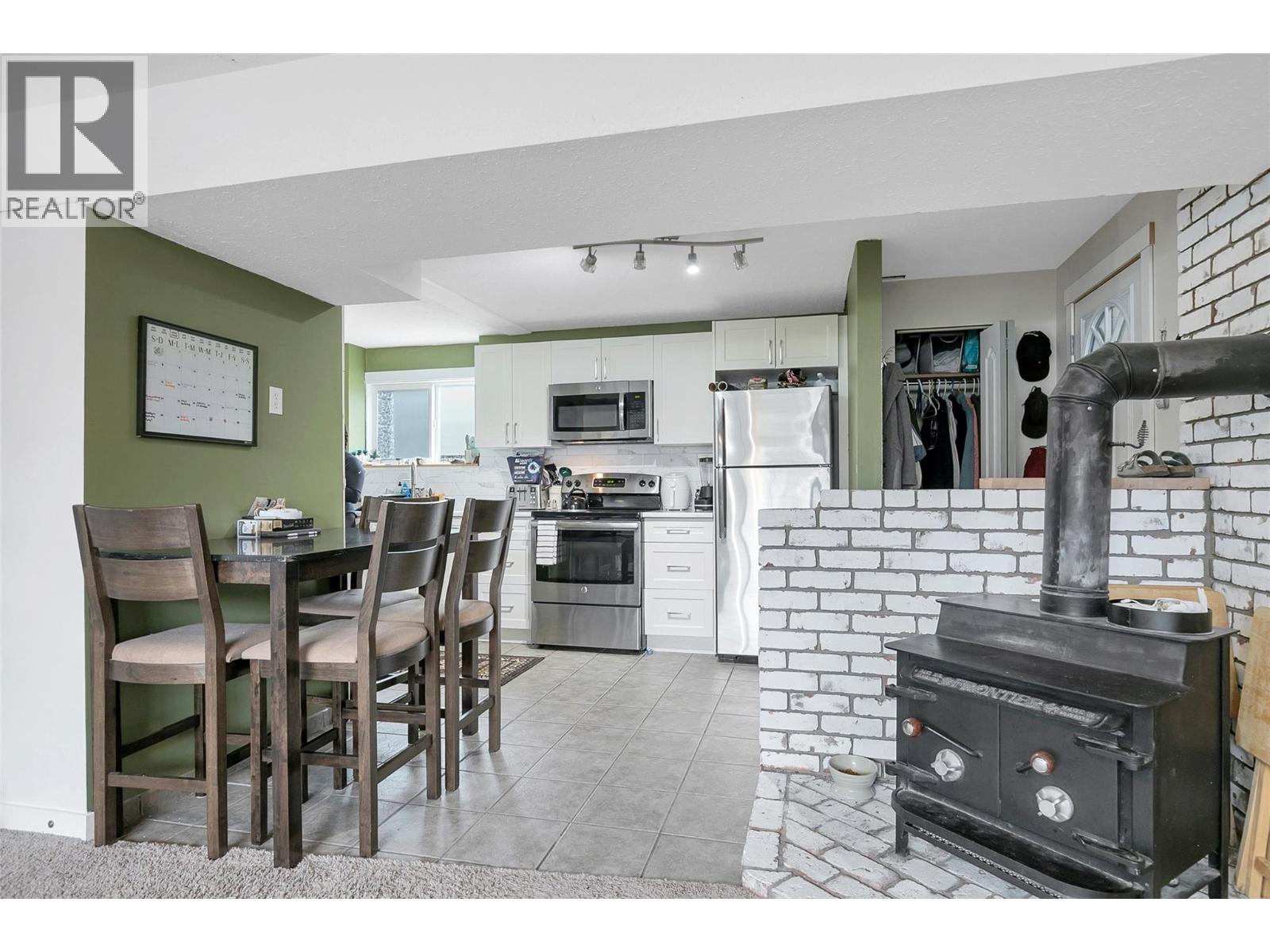 805 Camelia Road - 31