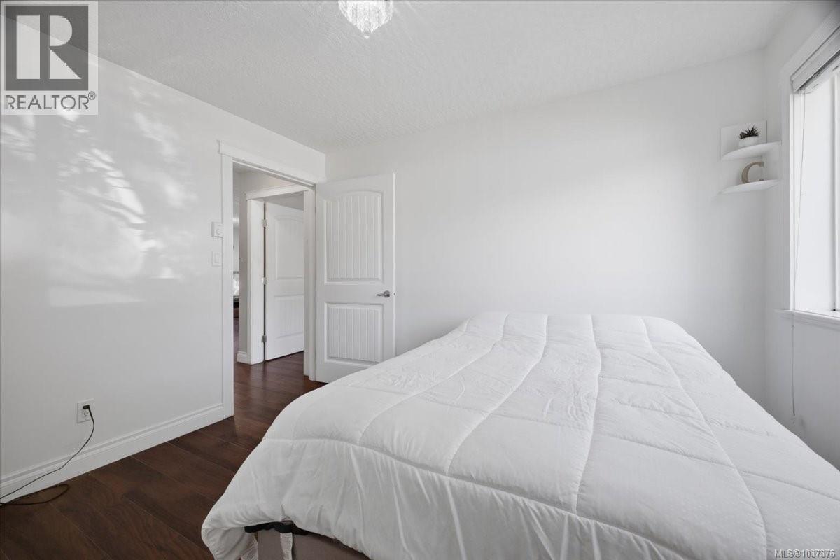 #101 2510 Alexander St - 22