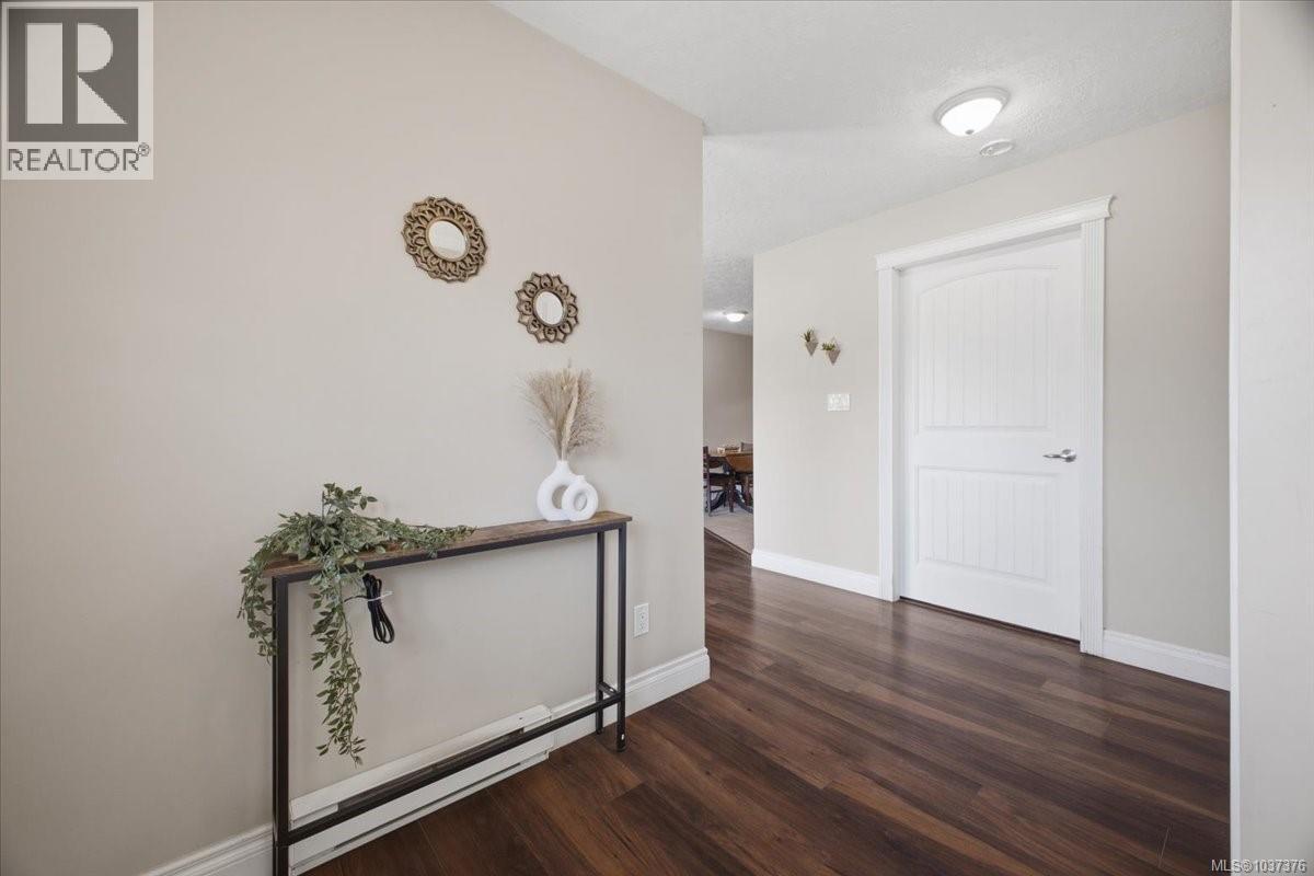 #101 2510 Alexander St - 7