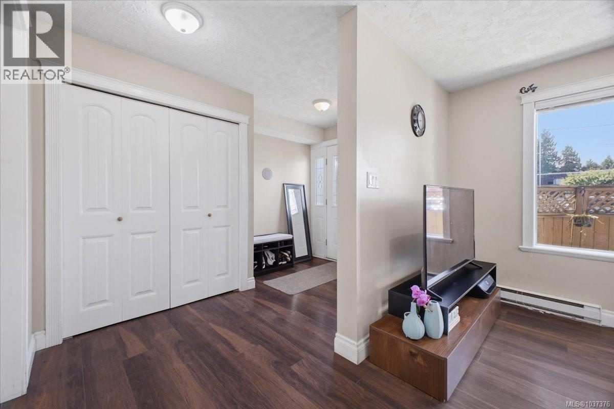 #101 2510 Alexander St - 8