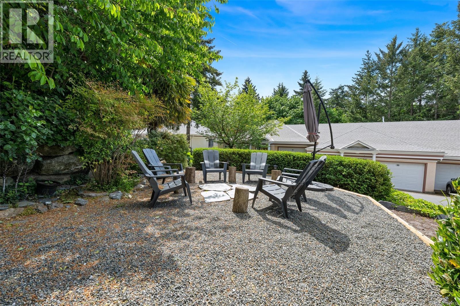 77 14 Erskine Lane, View Royal