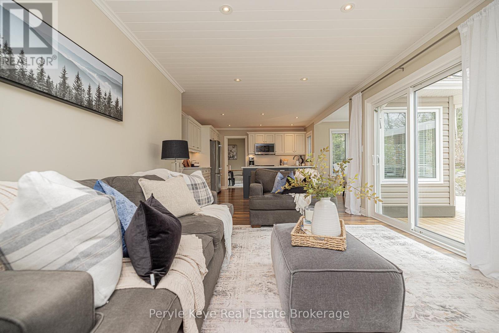 5 MACKENZIE DRIVE - 17