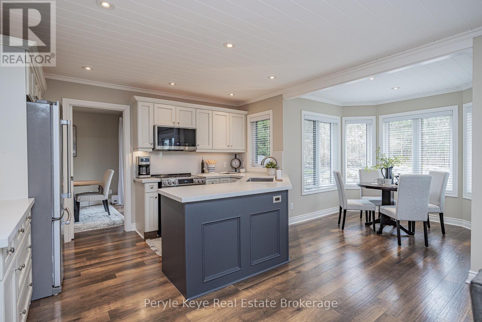 5 MACKENZIE DRIVE - 21