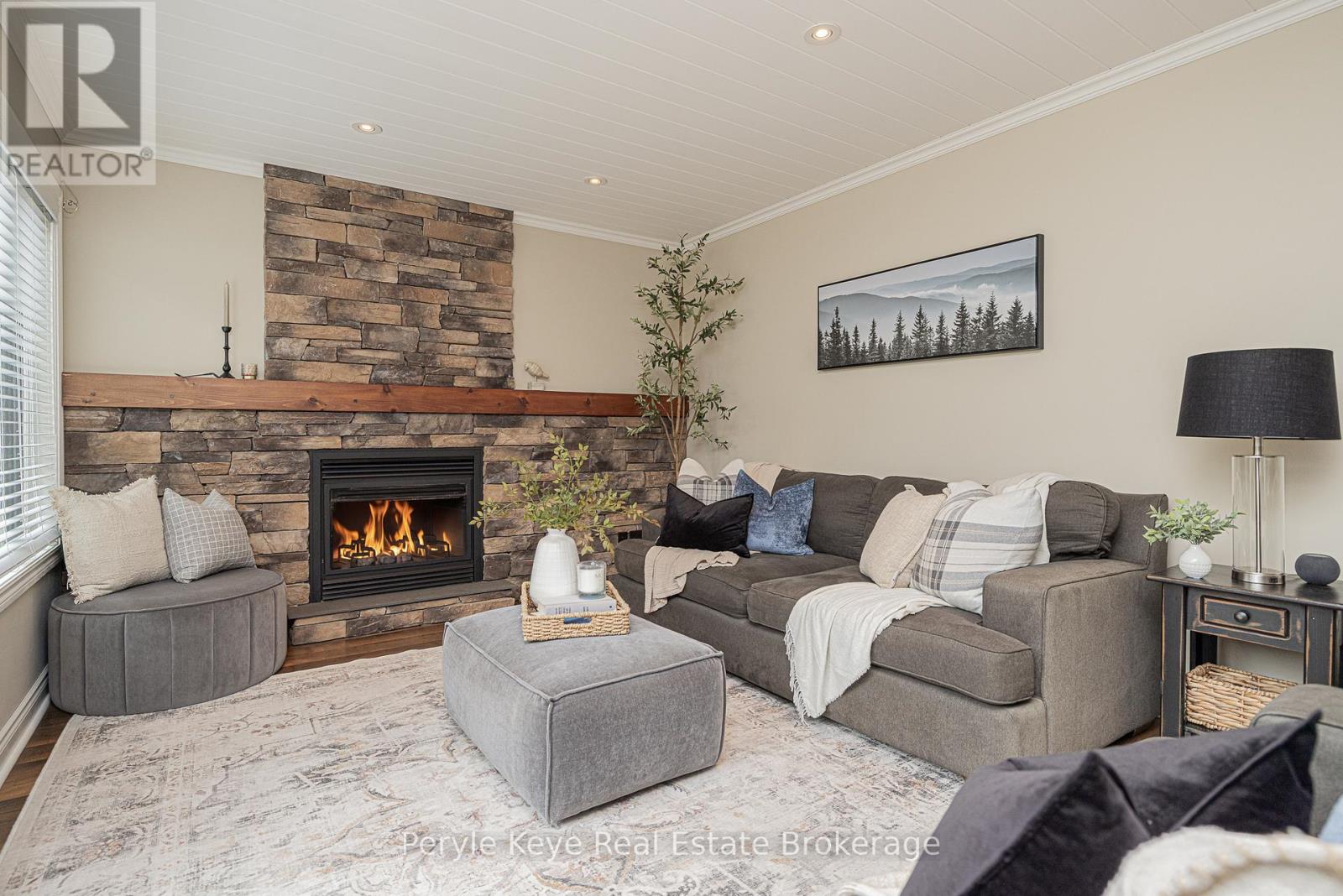 5 MACKENZIE DRIVE - 26