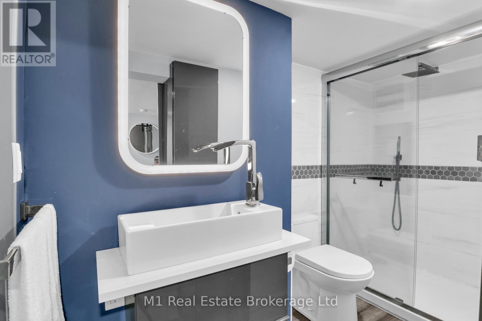 148 VICTORIA ROAD N - 25