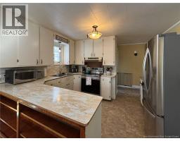 Kitchen - 94 Whistle Road, Grand Manan, NB E5G1B3 Photo 9