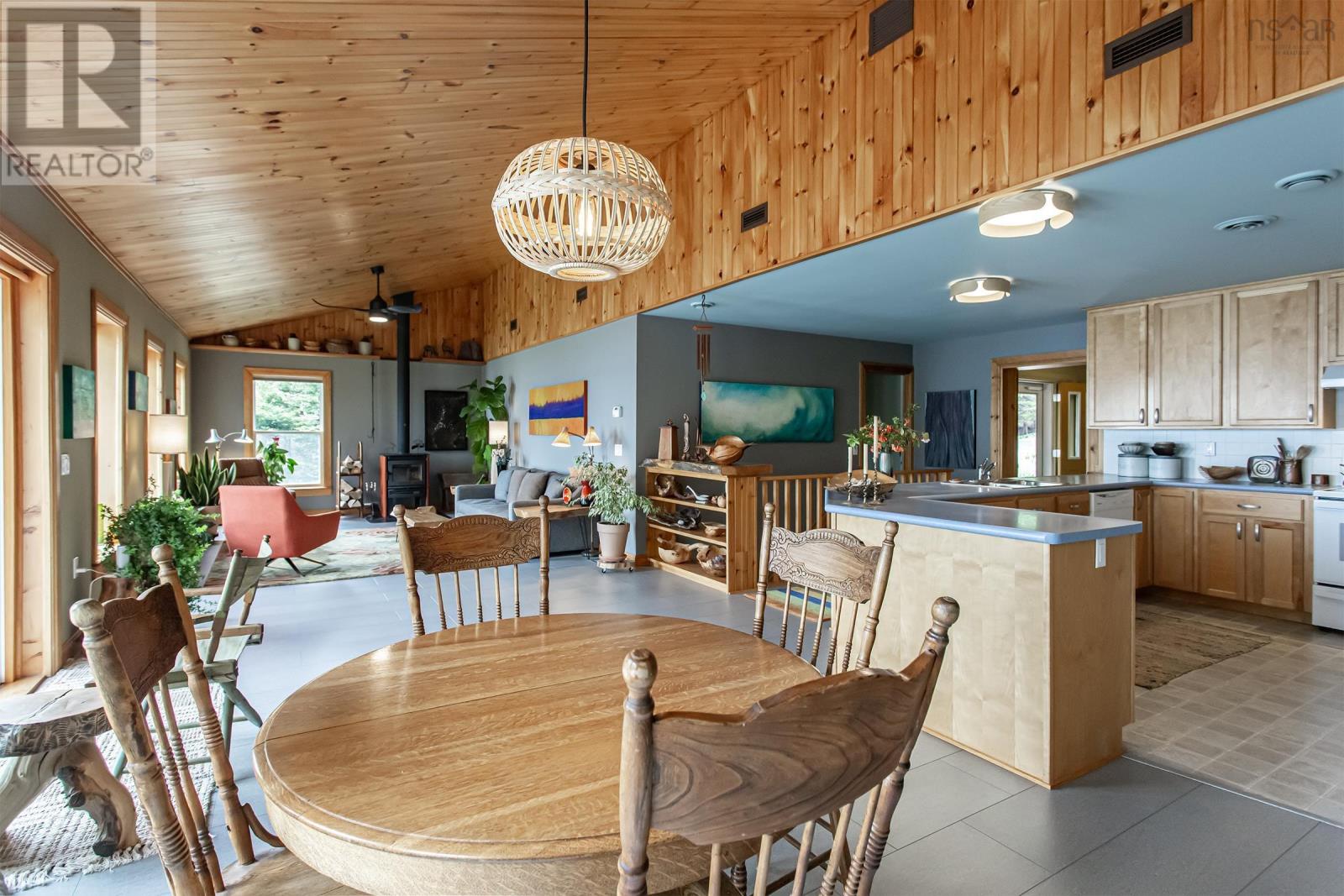 Property 20 of 46 of 2888 Granville Road