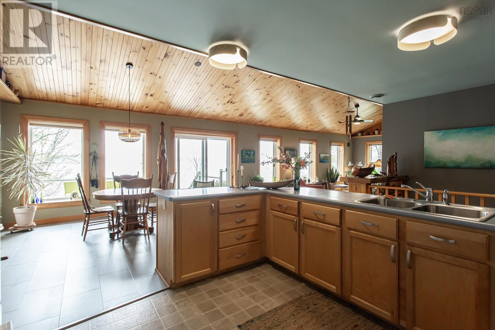 Property 45 of 46 of 2888 Granville Road