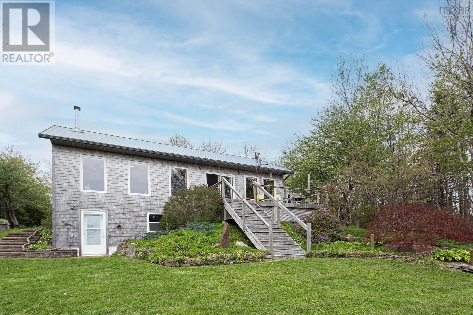 Property 27 of 46 of 2888 Granville Road