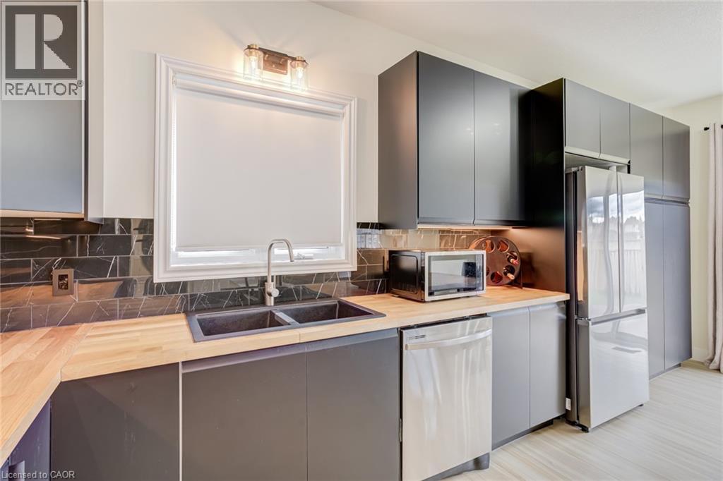 210 HAWKSWOOD Drive - 22