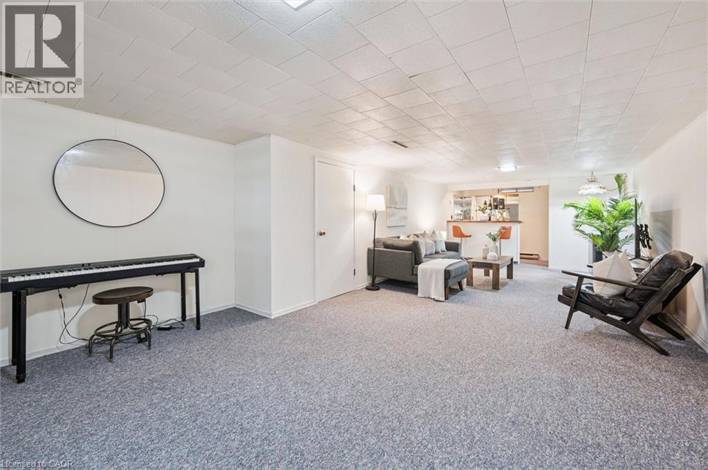 98 CHELSEA Road, Kitchener, Ontario, N2B1H9 — Photo 3