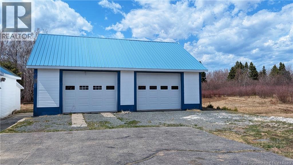 208 Bd des Acadiens - 11
