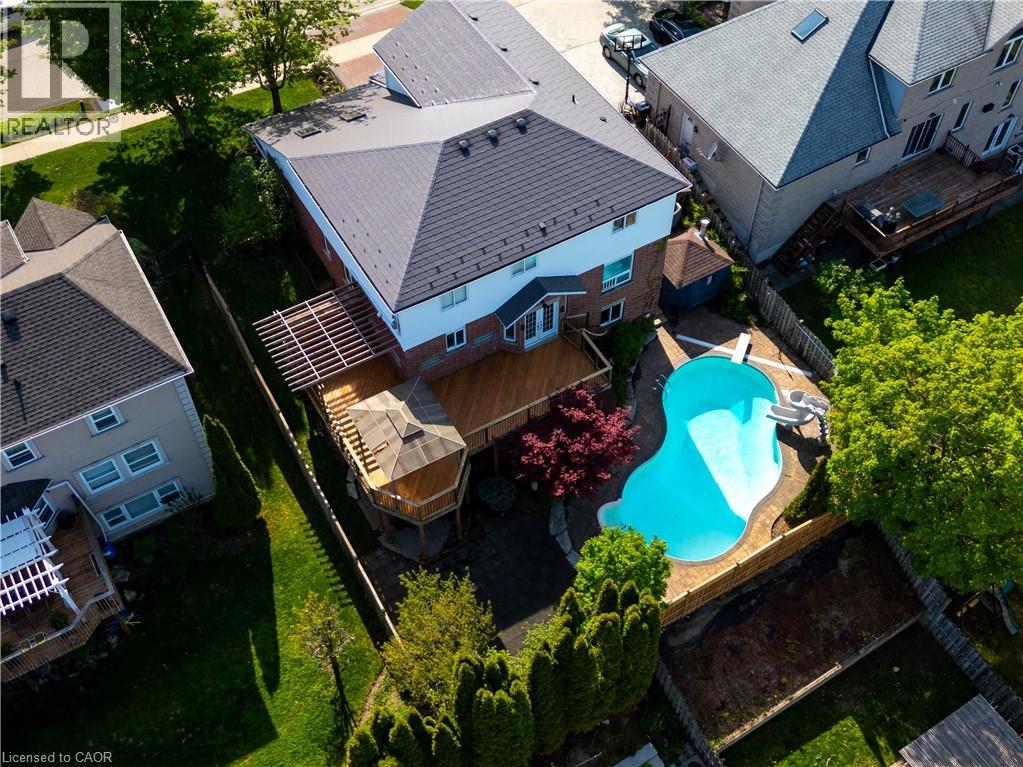314 OLD CHICOPEE Trail, Kitchener, Ontario, N2A4C8 — Photo 18