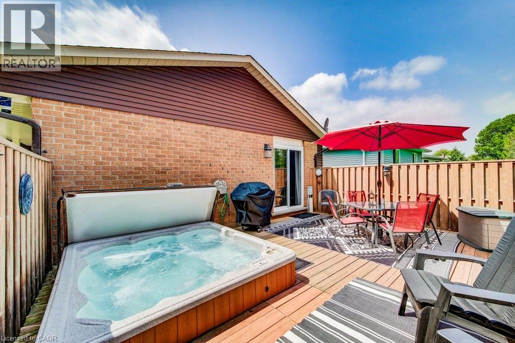 351 AUBURN Drive, Waterloo, Ontario, N2K3K8 — Photo 8