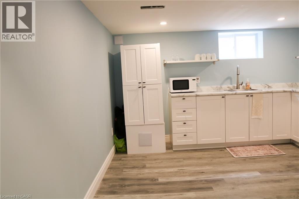 284 EAST 21ST Street Unit# Lower, Hamilton, Ontario, L8V2T9 — Photo 6
