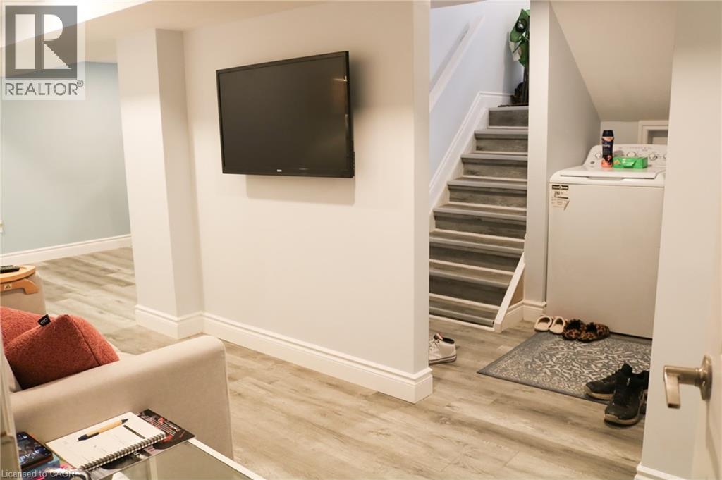 284 EAST 21ST Street Unit# Lower, Hamilton, Ontario, L8V2T9 — Photo 9
