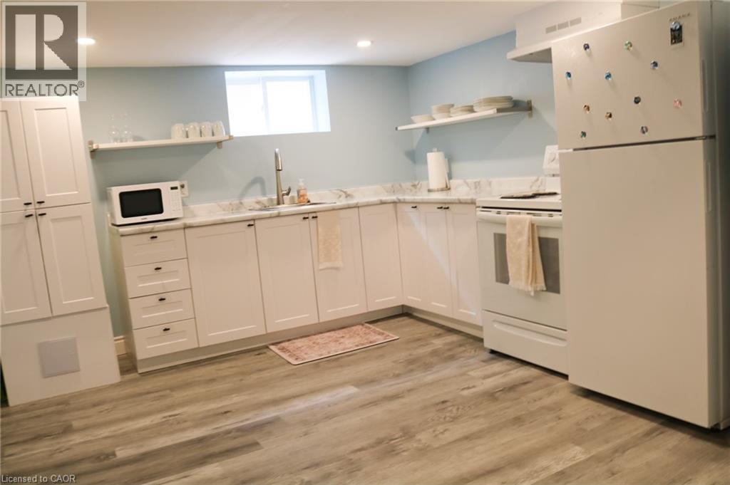 284 EAST 21ST Street Unit# Lower, Hamilton, Ontario, L8V2T9 — Photo 2